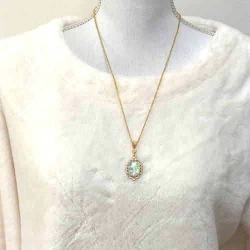 183. オパール風アンティークネックレス 白 ネックレス