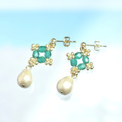 串珠的蕾絲和棉質珍珠瑪瑙耳環/綠色的耳環 第4張的照片