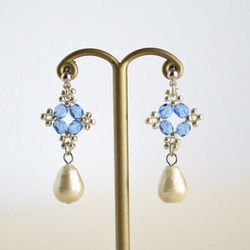 珠飾花邊和棉珍珠無環耳環藍色（可替換為耳環） 第3張的照片