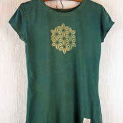 草木染　バンブー/オーガニックコットンのTシャツ　　麻の葉　緑　レディースMサイズ 1枚目の画像