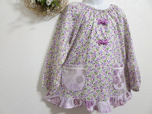 １２０ｃｍ　紫系シックな花柄　リボン、フリル　スモック  入園 入学  女の子 2枚目の画像