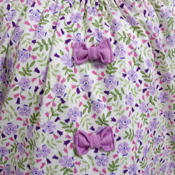 １２０ｃｍ　紫系シックな花柄　リボン、フリル　スモック  入園 入学  女の子 3枚目の画像