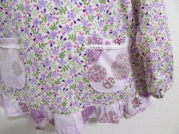 １２０ｃｍ　紫系シックな花柄　リボン、フリル　スモック  入園 入学  女の子 4枚目の画像