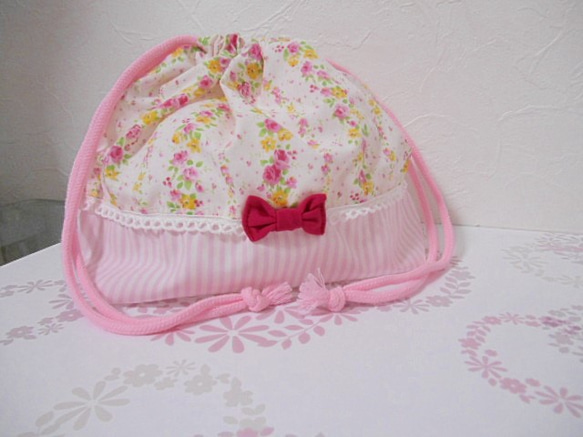 お弁当袋＆コップ袋　ピンク系きれいな花柄　ストライプ　リボン付き  入園 入学  女の子 3枚目の画像