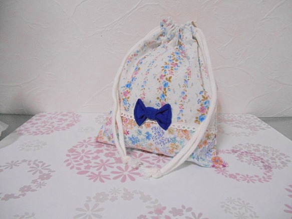 お弁当袋＆コップ袋　ブルー系ストライプ花柄　リボン付き  入園 入学  女の子 4枚目の画像