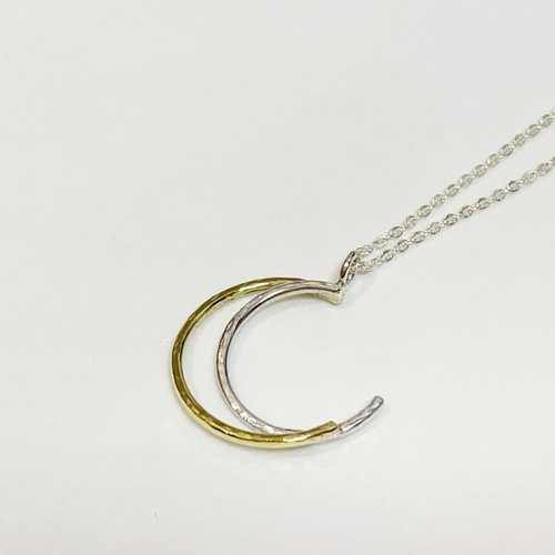 ミニマル ハンマード クレッセント（三日月）ネックレス [l+l] ミニマル ハンマード クレッセント（三日月）ネックレス [l+l