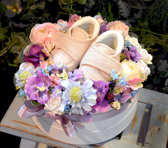 世界に一つ！出産御祝ベビーシューズのデコレーションフラワーアレンジメント 世界に一つ！出産御祝ベビーシューズのデコレーションフラワー