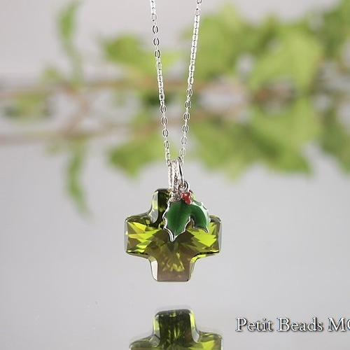 Creema限定クリスマス2024」スワロフスキー・クロス＆ヒイラギ 