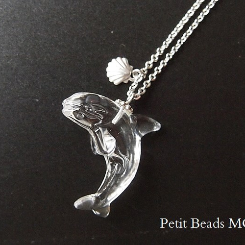 レア！ヴィンテージスワロフスキー*シャチ＆シェルのネックレス ネックレス・ペンダント Petit Beads MOMO 通販｜Creema(クリーマ)  1266589