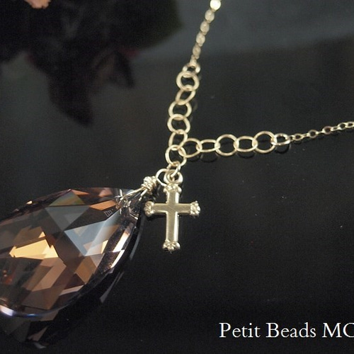 宝石みたい～限定色！スワロフスキー＃8721・しずく(ロザリン