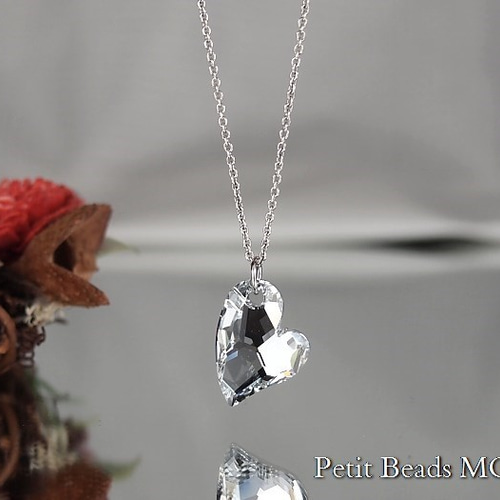 スタイリッシュなスワロフスキー＃6261ハート(レア色！クリスタル