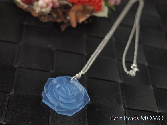 「Creema限定」優しく咲く～ブルークォーツの蒼い薔薇～シンプルなSILVER925ネックレス～ラスト2点 4枚目の画像