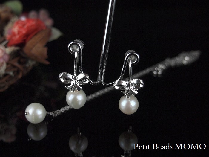 あこや真珠(AA・8ミリ)＆リボン～SILVER925ピアス＆１粒ネックレス