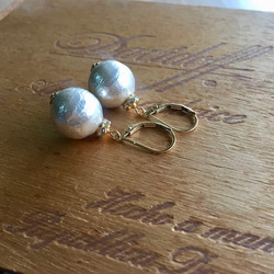【pebble Ammi】Vintage paper pearl　フレンチフックピアス　<a020-ear> 6枚目の画像