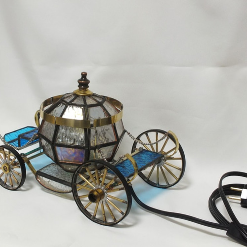 シンデレラのカボチャの馬車（ステンドグラス）LEDランプ ○404