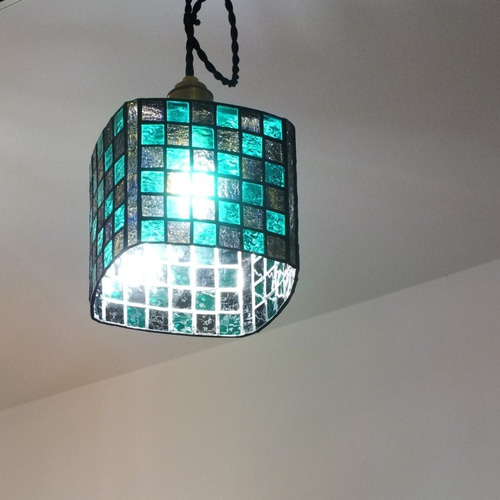 緑と黒のペンダントライト、市松模様シリーズ3（白色LED電球は含ま