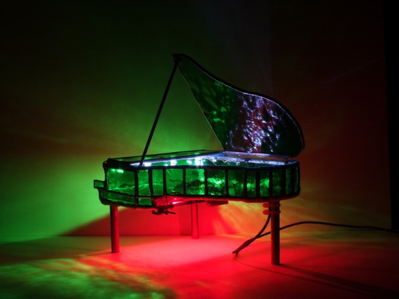 レトロなグランドピアノ