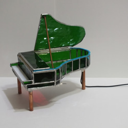 グランドピアノ・・レトロな緑色　ステンドグラスの手作り 2枚目の画像