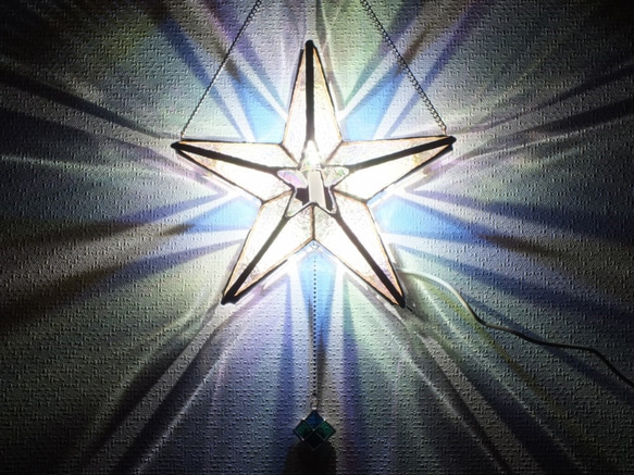 クリスタルガラスの星が灯る部屋に・・ver.2　　（ステンドグラス、ＬＥＤランプ　壁掛け） 3枚目の画像