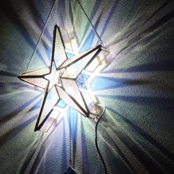 クリスタルガラスの星が灯る部屋に・・ver.2　　（ステンドグラス、ＬＥＤランプ　壁掛け） 4枚目の画像