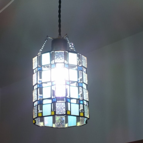 パステルな青のペンダントライト（LEDフィラメント電球付き