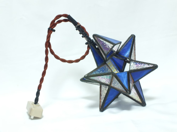 星の灯り；フェルメールブルー 　　ステンドグラス手作り  LＥＤランプ　689-36 7枚目の画像