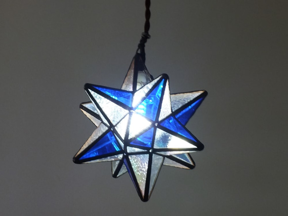 青の星灯り　ver．2   ステンドグラス手作り 星型 ＬＥＤランプ　 2枚目の画像