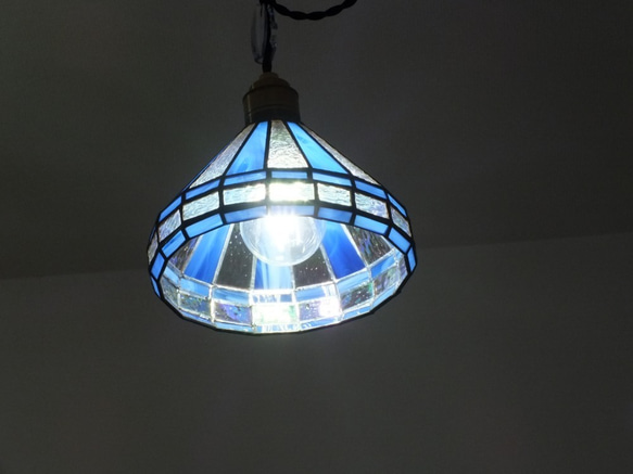 フェルメールブルーのペンダントライト（コバルトブルー）　ＬＥＤフィラメント電球付き 3枚目の画像