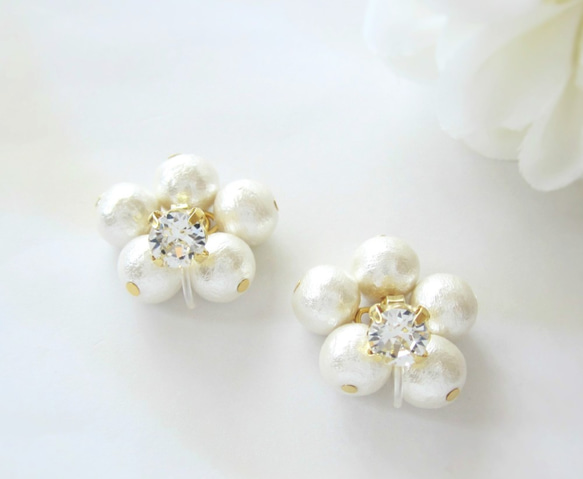 *1436* Simple bijou＊Cotton pearl earring／pierce（ホワイト） 1枚目の画像