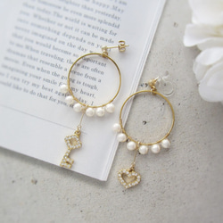 *3334*Pearl hoop×Lucky charm earring／pierce 1枚目の画像