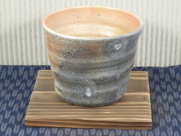 フリーカップ（容量２合・360㏄）＋敷板【信楽】＜陶器＞．Ａ 2枚目の画像