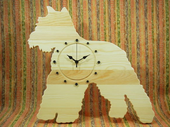 犬形時計　ミニチュアシュナウザー【木製】（置き・掛け兼用） 1枚目の画像