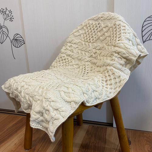 棒針編みモチーフのブランケット(アイボリーホワイト) ストール amu
