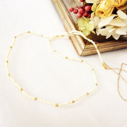 White long necklace 1枚目の画像