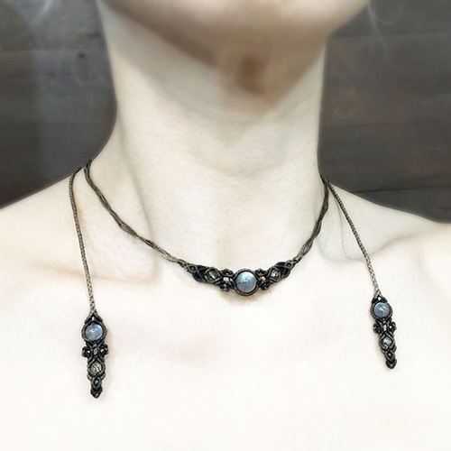 天然石 ブルートパーズ マクラメチョーカーネックレス 作家の秘蔵っ子