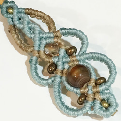 天然石のマクラメ編みヘアピン/ハート（ライトブルー系×ブラウンチベットメノウ） 4枚目の画像