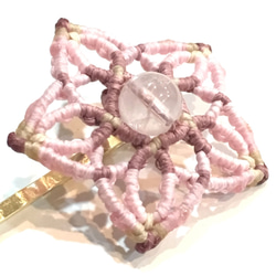 天然石のマクラメ編みヘアピン/桔梗（ピンク系×ローズクォーツ） 3枚目の画像