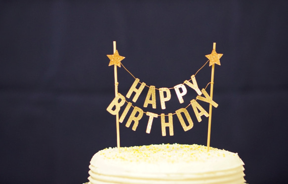 "HAPPY BIRTHDAY"　ケーキバンティング(ケーキ用ガーランド） 1枚目の画像