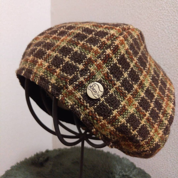 手紡ぎと手織りのベレー帽 1枚目の画像
