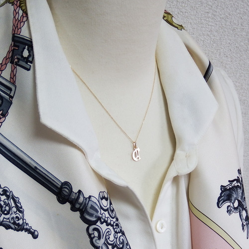 K18 イニシャル C ペンダントトップ ネックレス・ペンダント アイレ 