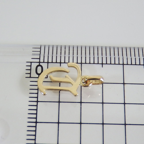 K18ゴールド イニシャル「T」ペンダントトップ 現品限りの価格