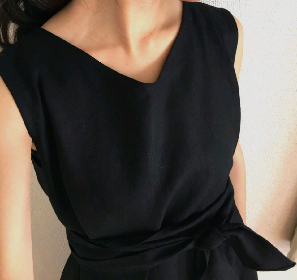 ◆麻ワンピース　大人可愛い黒の麻ロングワンピース　 ◆Vネック