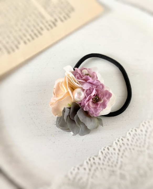 バラと紫陽花のヘアゴム 3枚目の画像