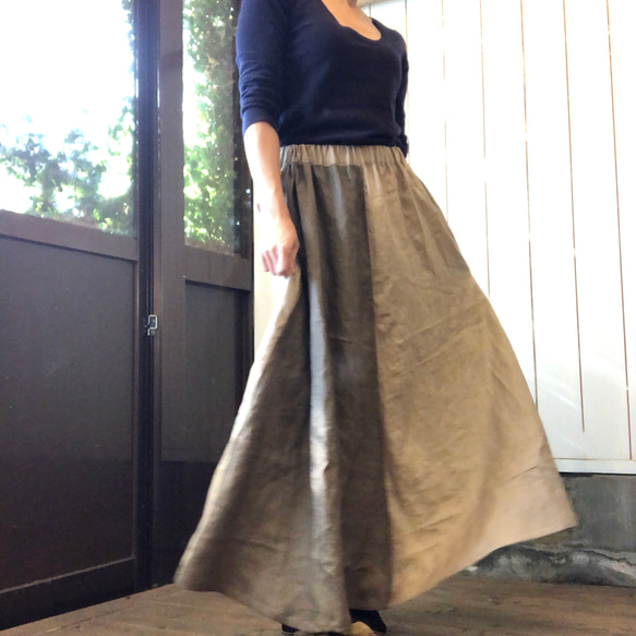 動いて満足☆ドレープ感が綺麗なロングマキシスカート☆バイカラー 6枚目の画像