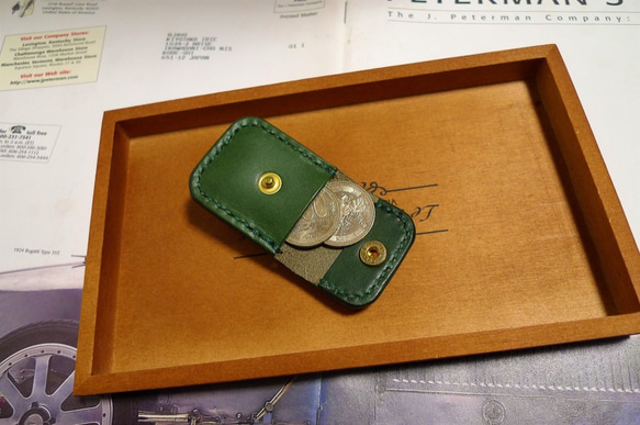 栃木レザーのヌメ革を使用したキーホルダー　コインポケット付　グリン　 3枚目の画像