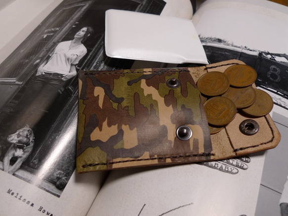 　迷彩柄レザーのコインケース・携帯灰皿ケース　 4枚目の画像