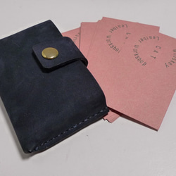 濃紺　ヌバックレザーの名刺・カードケース 4枚目の画像