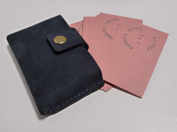 濃紺　ヌバックレザーの名刺・カードケース 4枚目の画像