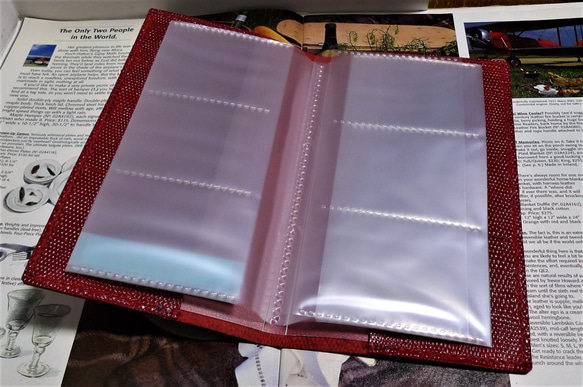 「受注制作」赤リザード型押し革の大容量カードケース 3枚目の画像
