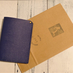 パスポートケース　ダークブルーシュリンクレザー 5枚目の画像